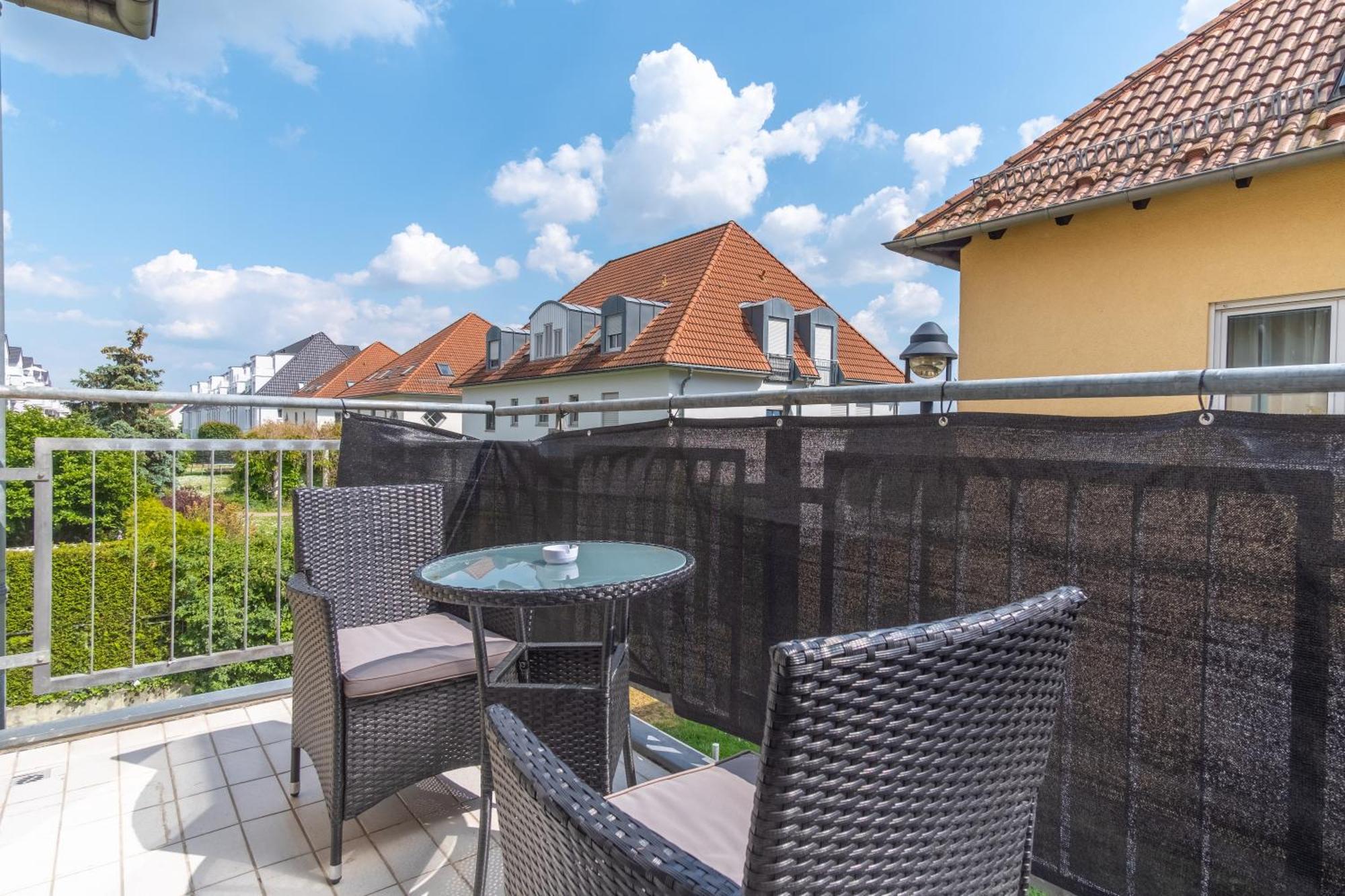 Arbeitsplatz, Balkon, Tiefgarage Nähe Neue Messe * Leipzig
